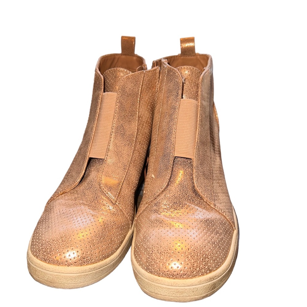MIA Girls' Size 4 Rose Metallic MIA High Top Sneakers. Used good condition. 🌸 - Picture 8 of 8